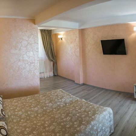 Arizona Hotel Użhorod Zewnętrze zdjęcie