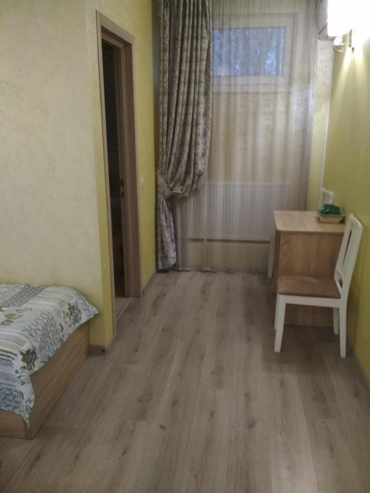 Arizona Hotel Użhorod Zewnętrze zdjęcie