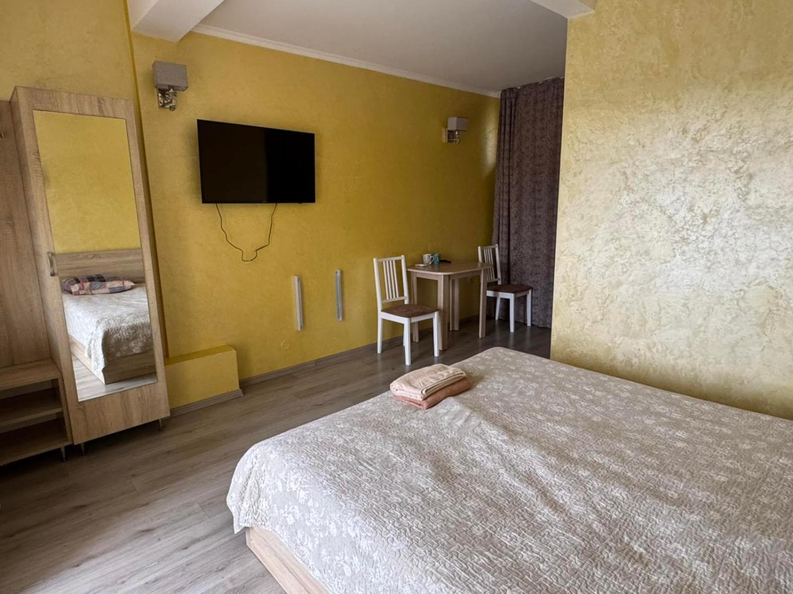 Arizona Hotel Użhorod Zewnętrze zdjęcie