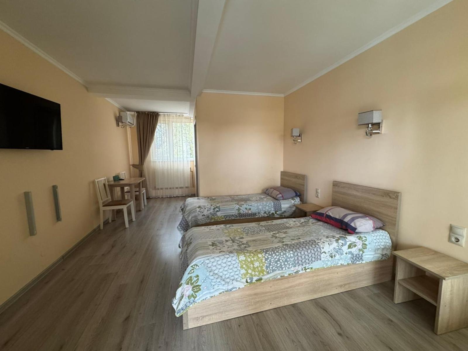 Arizona Hotel Użhorod Zewnętrze zdjęcie