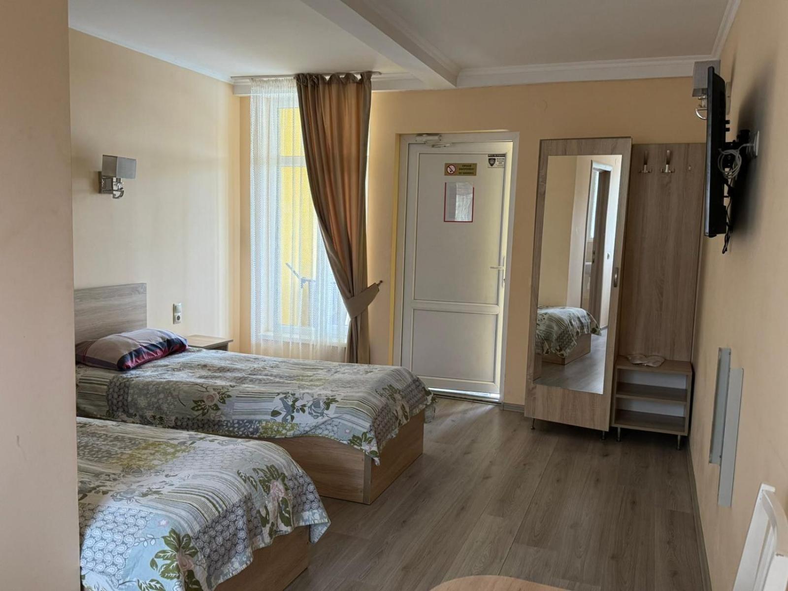 Arizona Hotel Użhorod Zewnętrze zdjęcie