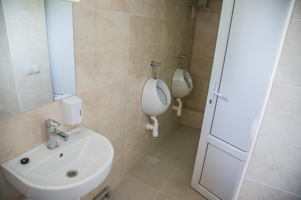 Arizona Hotel Użhorod Zewnętrze zdjęcie