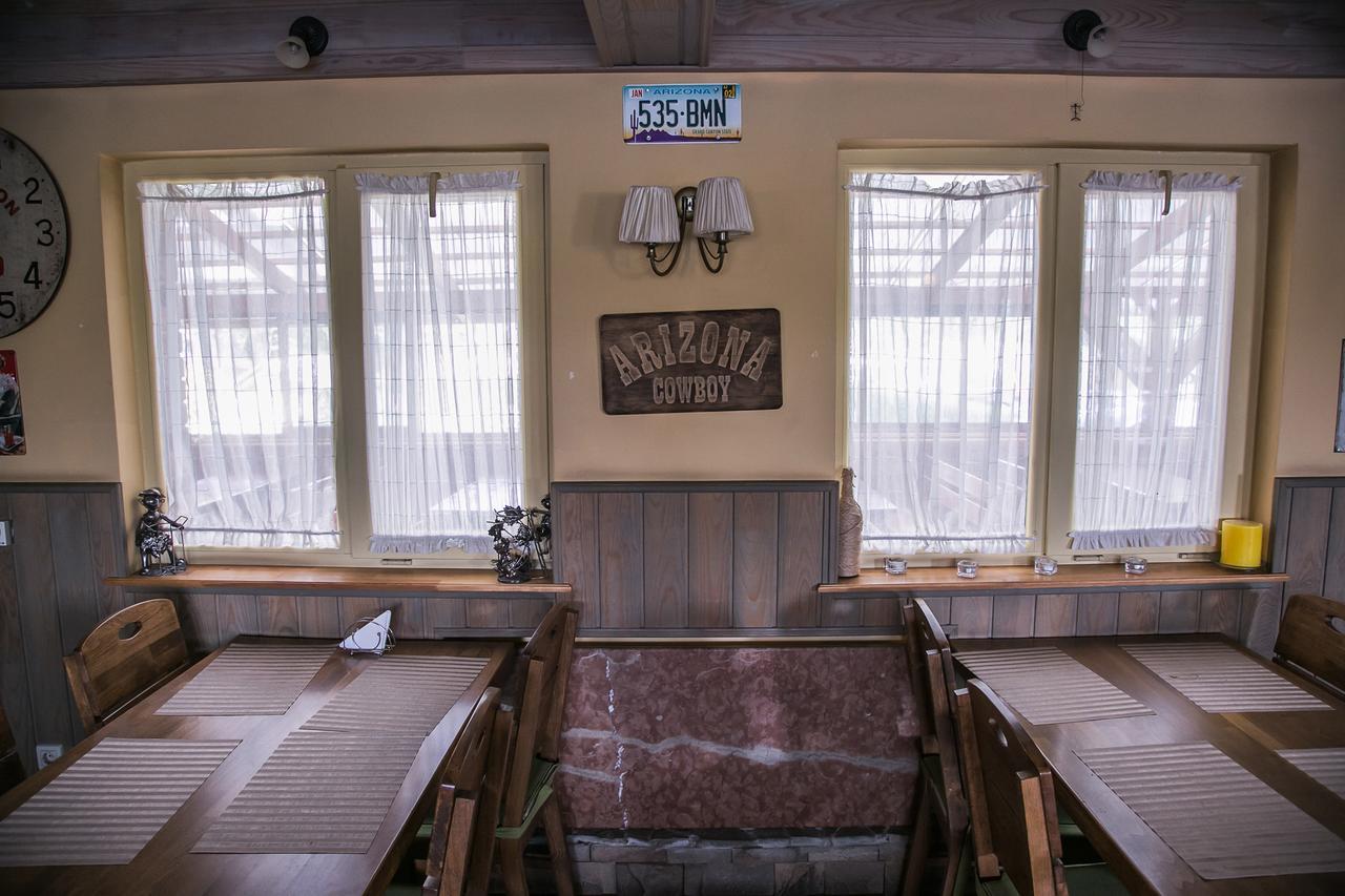 Arizona Hotel Użhorod Zewnętrze zdjęcie