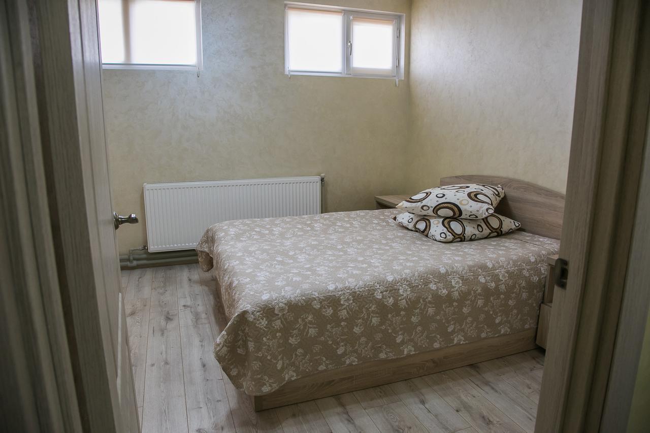 Arizona Hotel Użhorod Zewnętrze zdjęcie