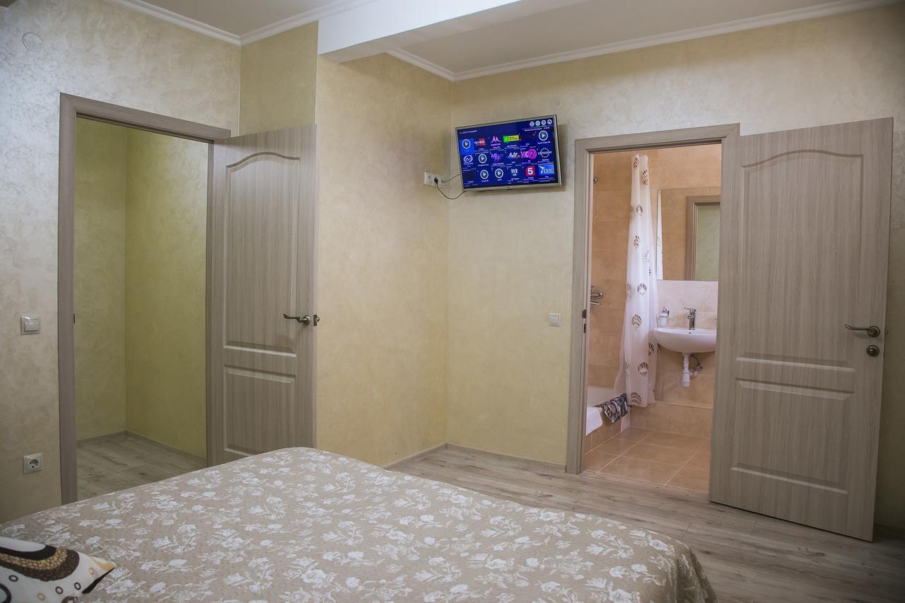 Arizona Hotel Użhorod Zewnętrze zdjęcie