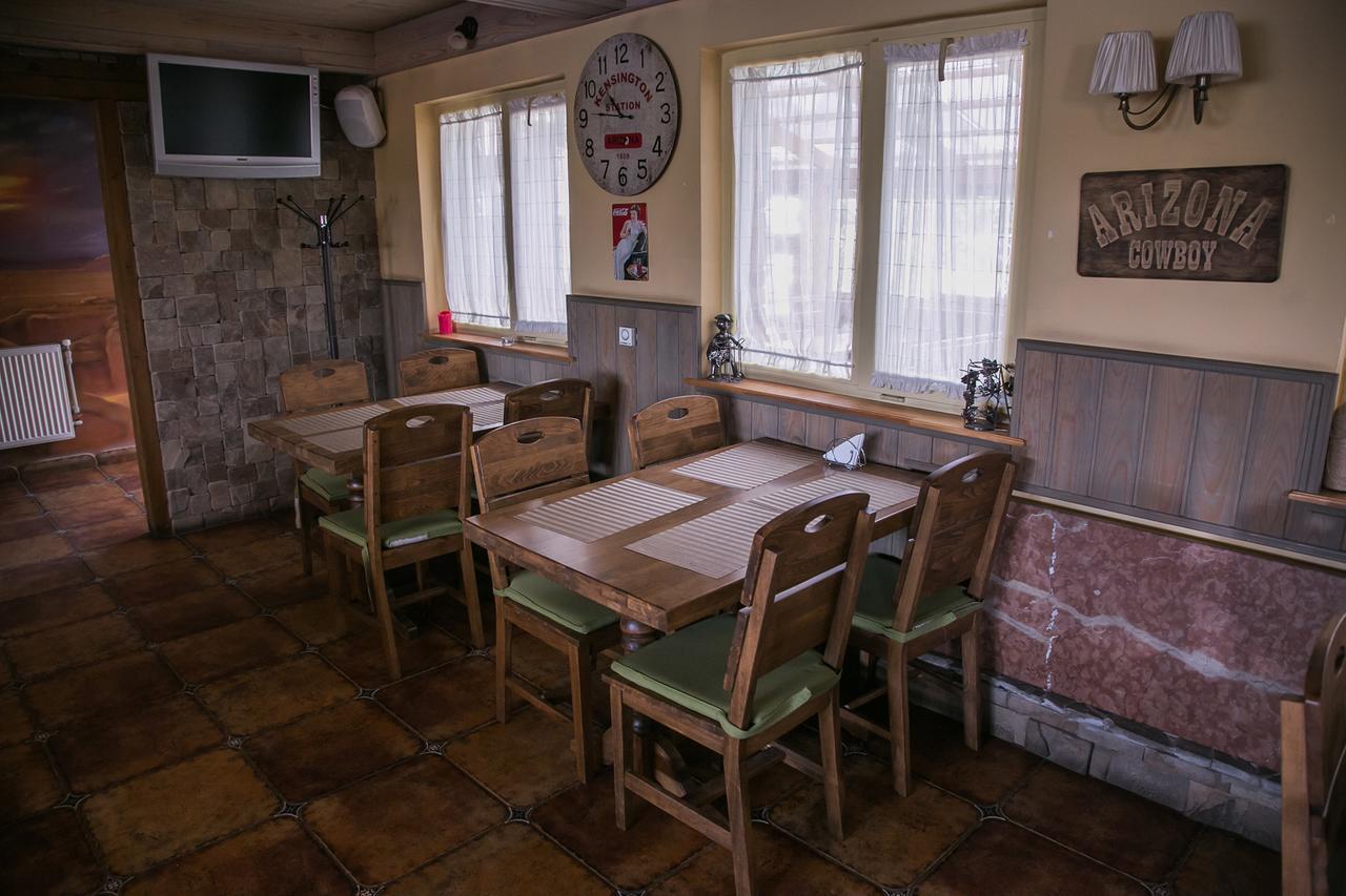 Arizona Hotel Użhorod Zewnętrze zdjęcie