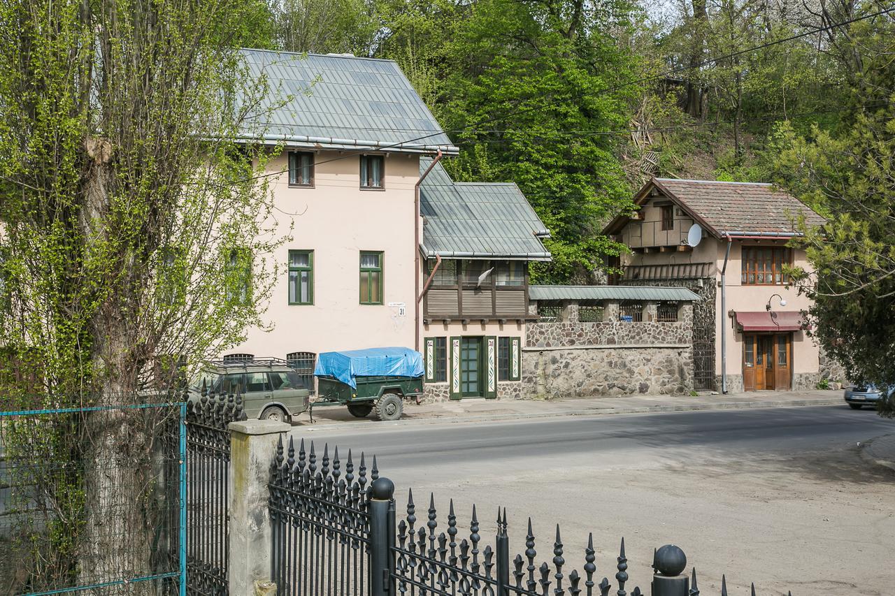 Arizona Hotel Użhorod Zewnętrze zdjęcie