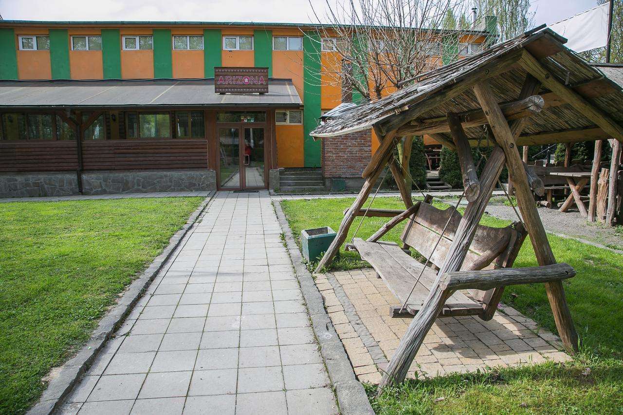 Arizona Hotel Użhorod Zewnętrze zdjęcie
