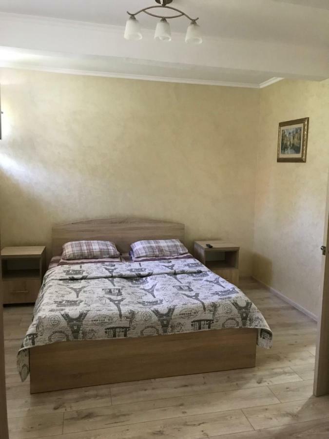 Arizona Hotel Użhorod Zewnętrze zdjęcie